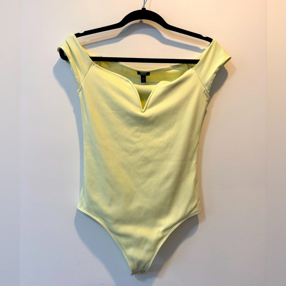 Express M yellow ribbed off the shoulder bodysuit